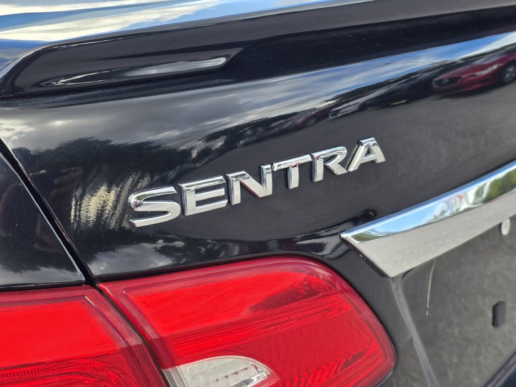 Used 2019 Nissan Sentra SR FWD image 8