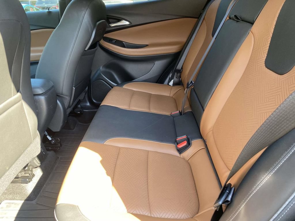 Used 2020 Buick Encore GX Essence FWD image 11