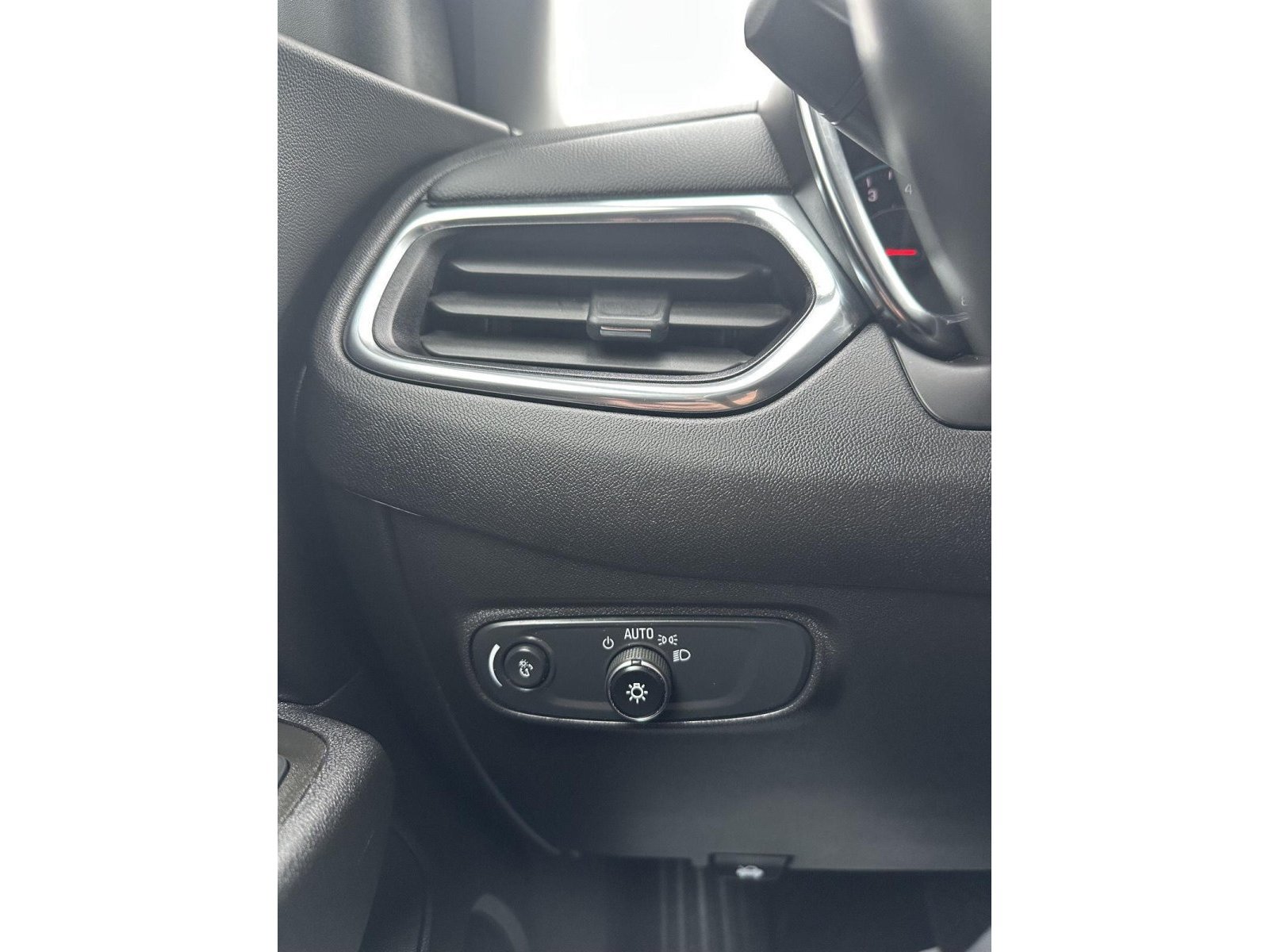 Certified 2024 Chevrolet Equinox LT AWD/4WD image 51