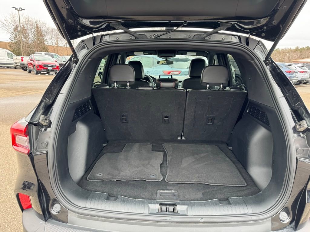 Used 2025 Ford Escape ST-Line image 6