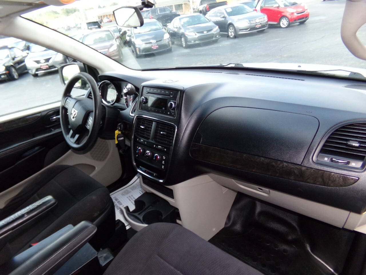 Used 2013 RAM C/V Tradesman FWD image 19