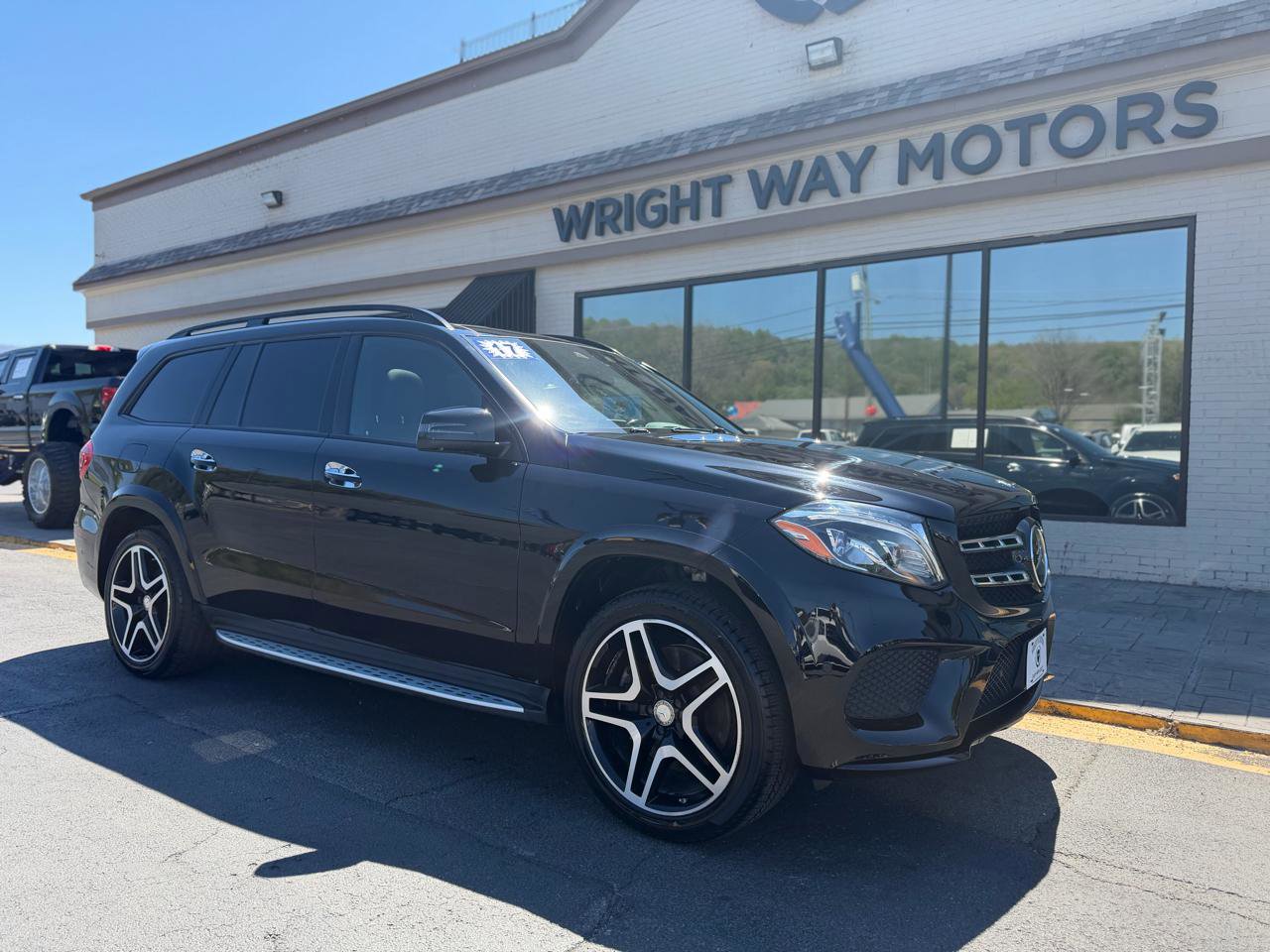 Used 2017 Mercedes-Benz GLS 550 4MATIC image 1