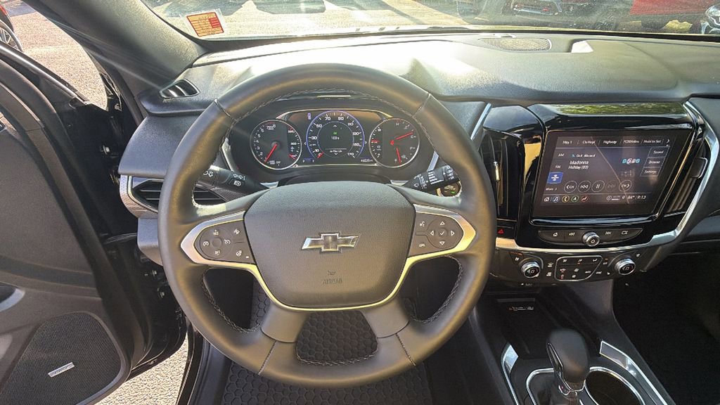 Certified 2023 Chevrolet Traverse Premier w/ Redline Edition image 25