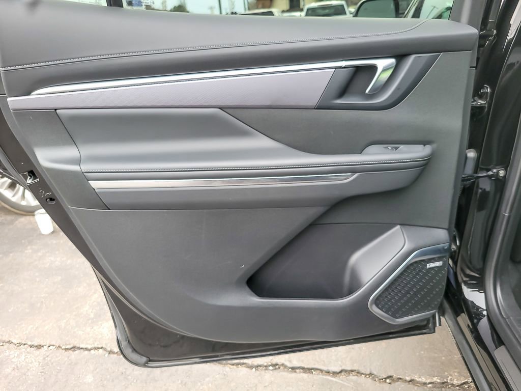 Used 2025 Buick Enclave Sport Touring image 15