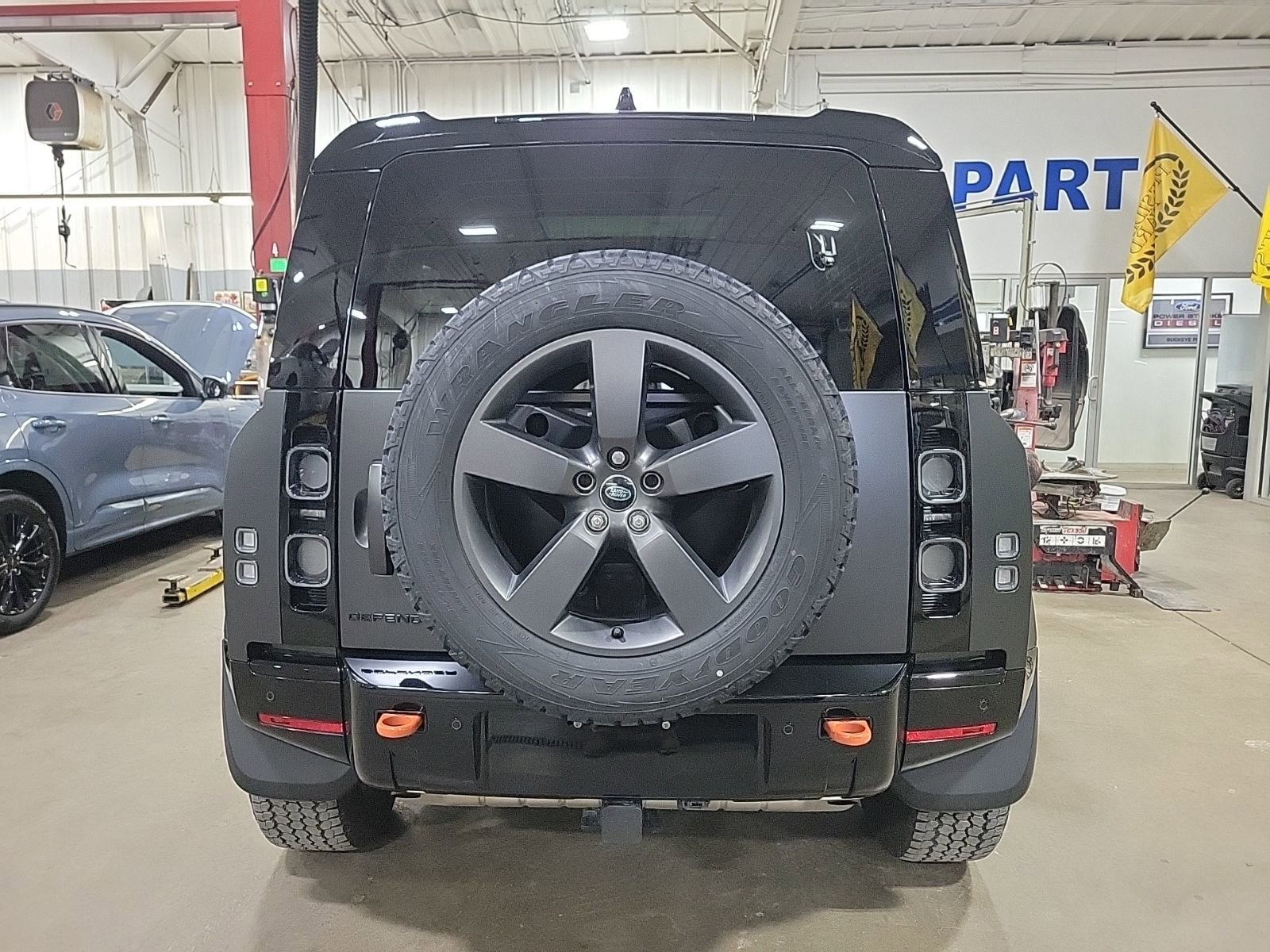 Used 2024 Land Rover Defender 110 X image 10