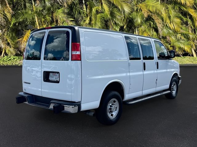 Used 2024 Chevrolet Express 2500 w/ Driver Convenience Package RWD image 4