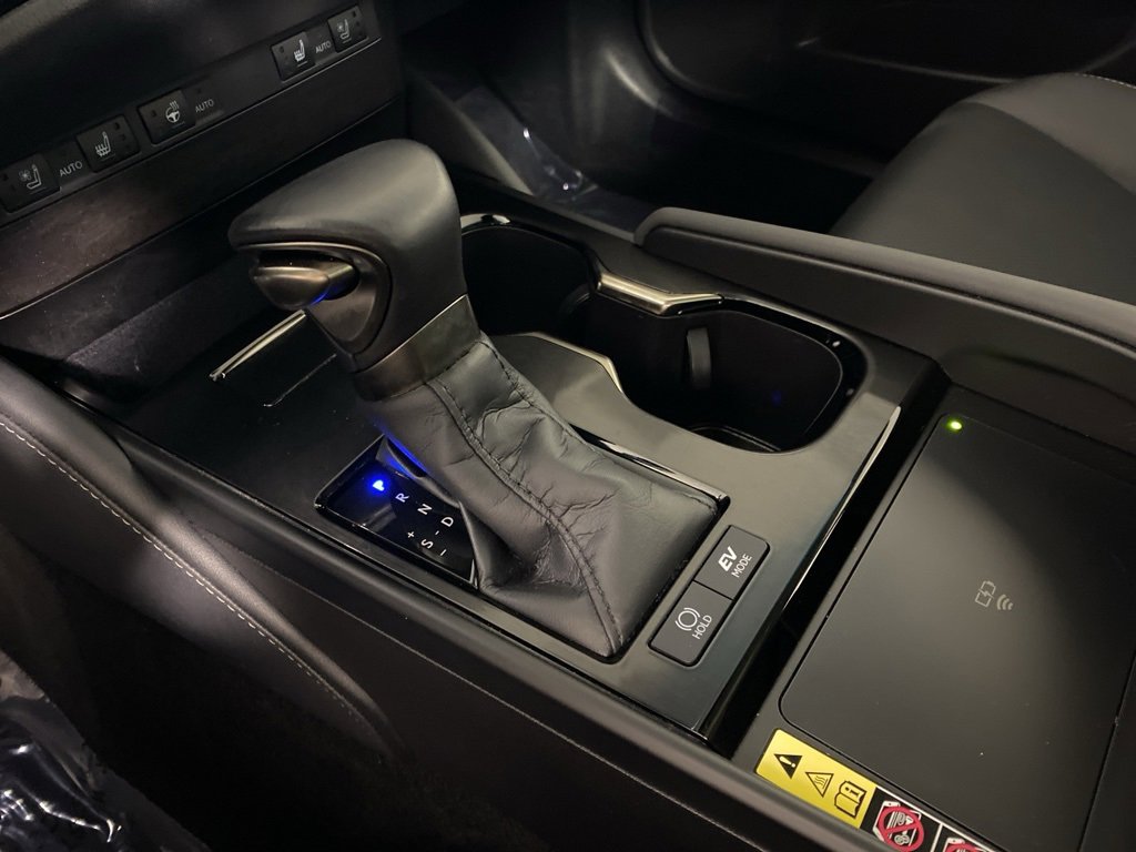 Certified 2023 Lexus ES 300h w/ Premium Package image 22