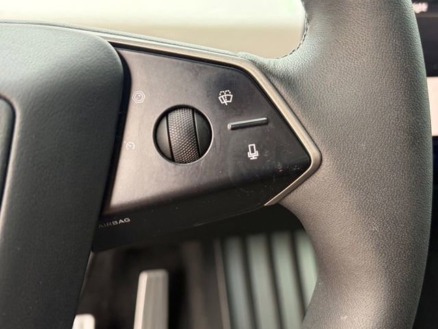 Used 2024 Tesla Cybertruck AWD Crew Cab image 7