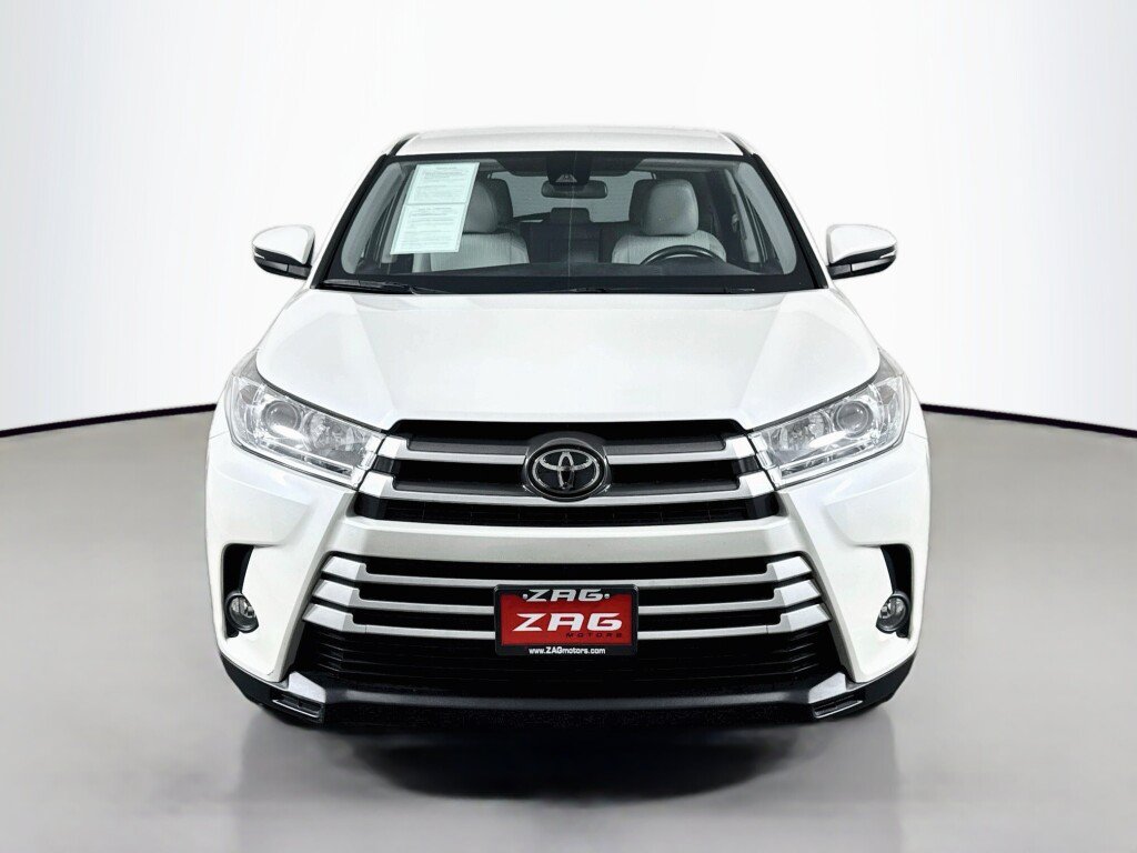 Used 2019 Toyota Highlander Plus AWD/4WD image 8