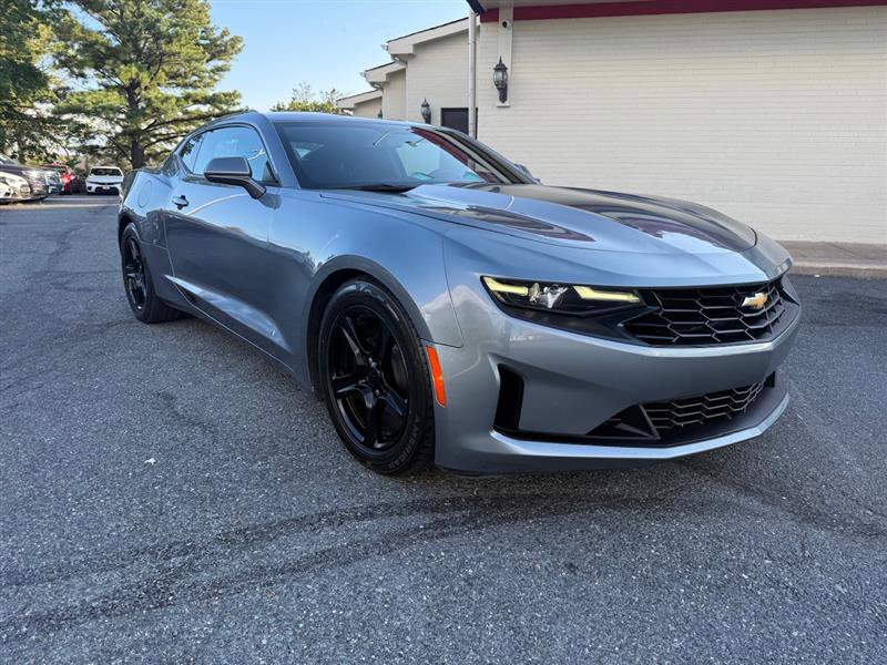 Used 2021 Chevrolet Camaro LT RWD image 3