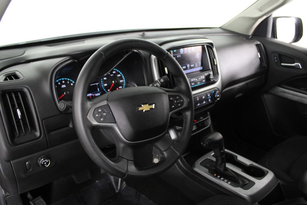 Used 2016 Chevrolet Colorado LT w/ LT Convenience Package RWD image 6