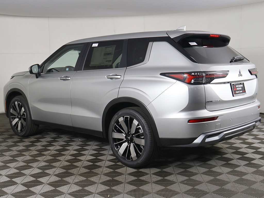 New 2026 Mitsubishi Outlander SE AWD/4WD image 11