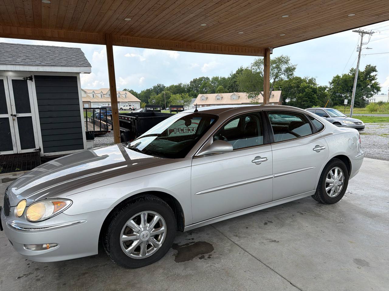 Used 2005 Buick LaCrosse CXL w/ Chrome Appearance Package FWD image 2