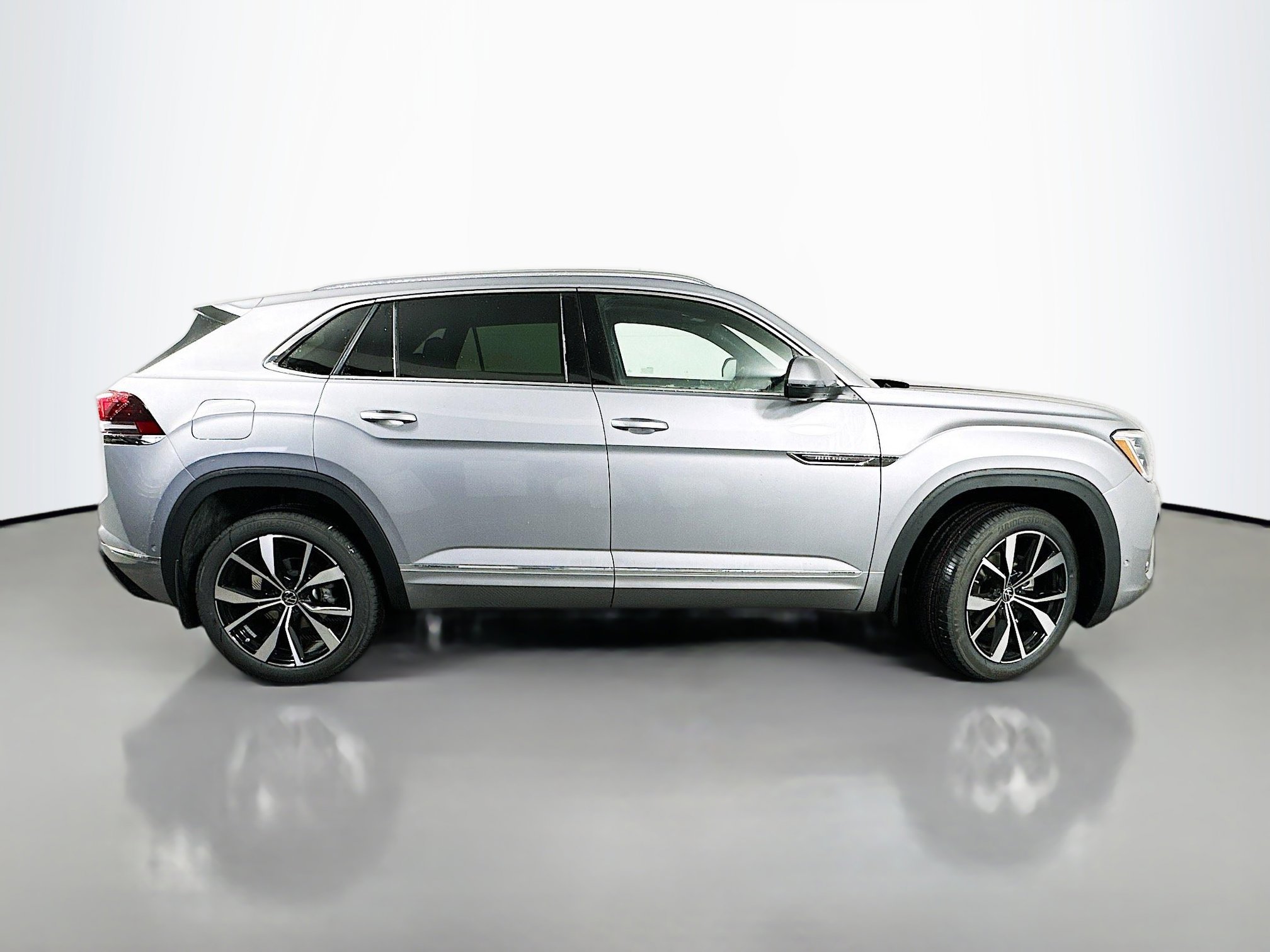 New 2026 Volkswagen Atlas Cross Sport SEL Premium R-Line AWD/4WD image 8