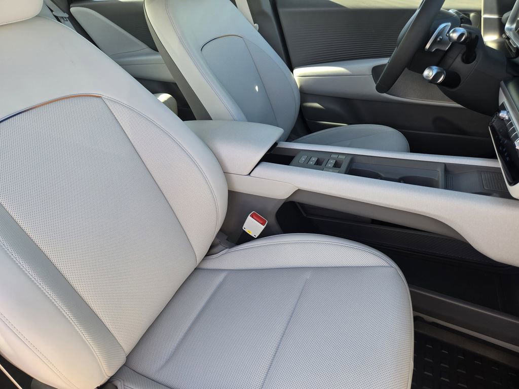 Used 2025 Hyundai Ioniq 6 SEL image 7