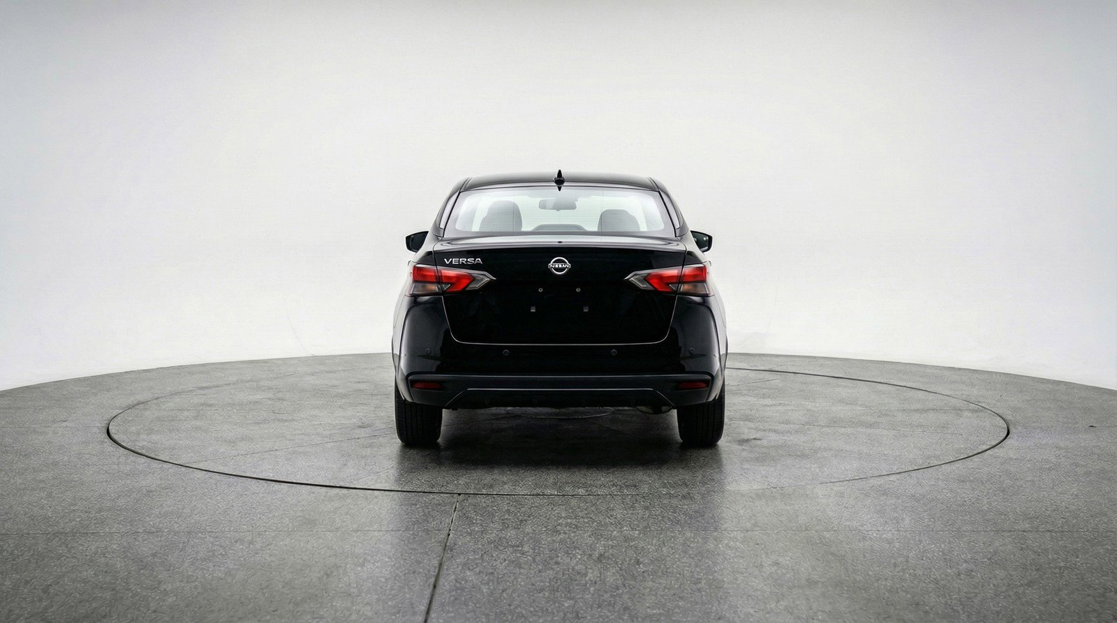 Used 2025 Nissan Versa SV image 7