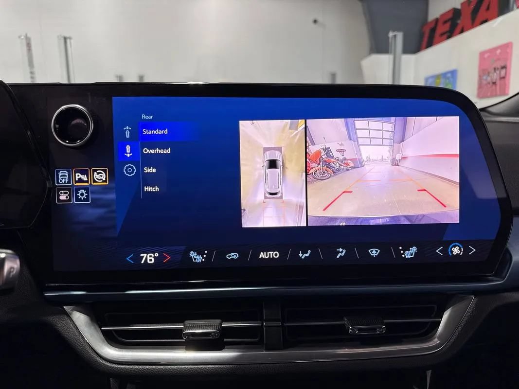 Used 2024 Chevrolet Equinox EV LT w/ Active Safety Package 3 AWD/4WD image 18