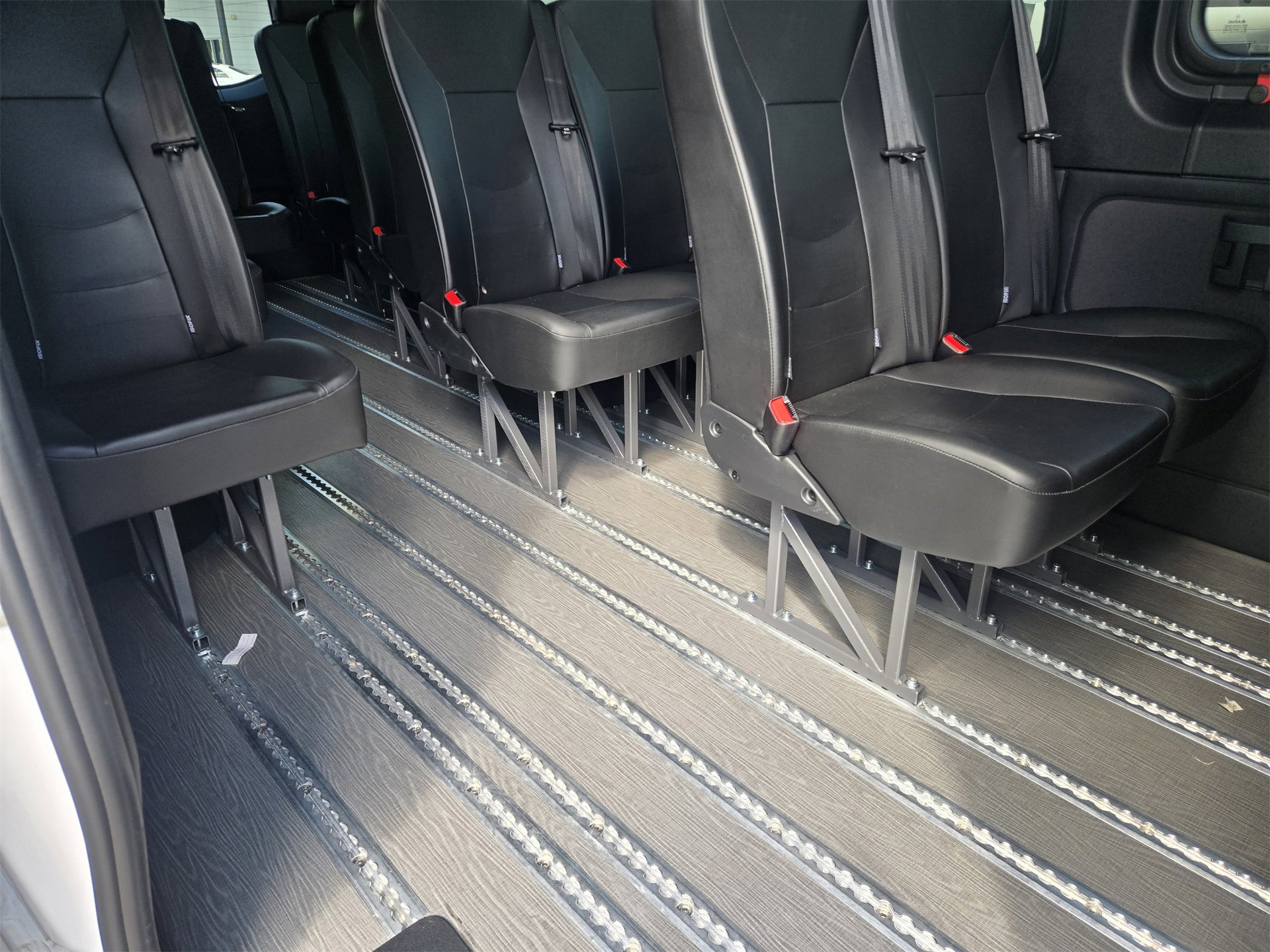 Used 2024 Mercedes-Benz Sprinter 3500 image 2