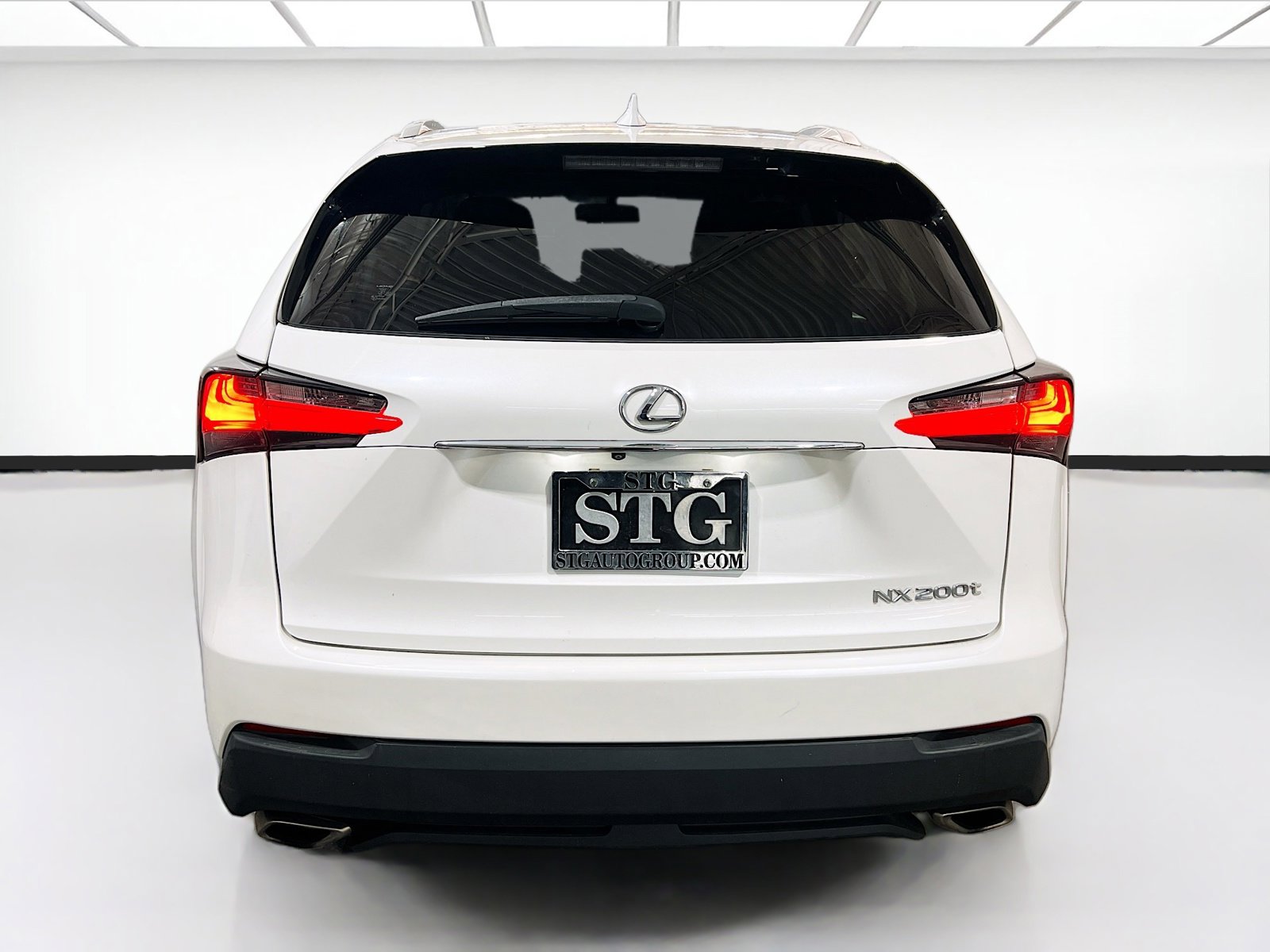 Used 2016 Lexus NX 200t FWD w/ Accessory Package image 5