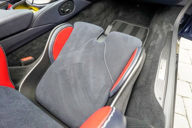 Used 2023 Aston Martin V12 Vantage Roadster RWD image 90