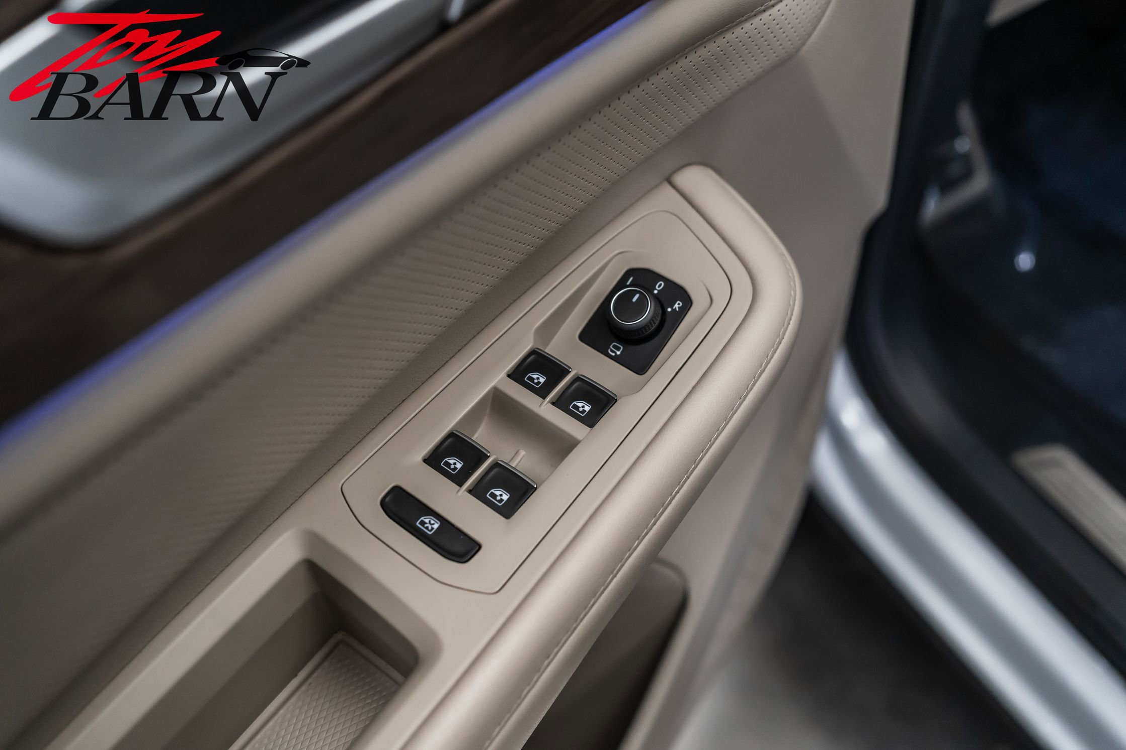 Used 2024 Volkswagen Atlas SEL Premium R-Line image 22