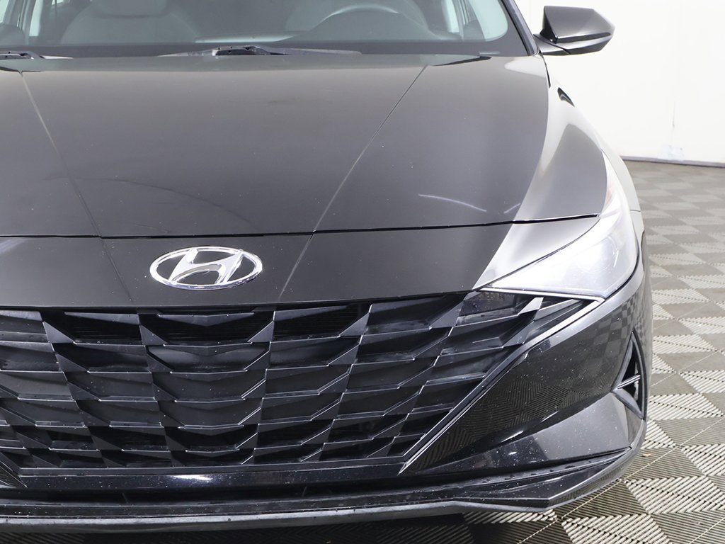 Used 2023 Hyundai Elantra Blue w/ Winter Weather Package image 14