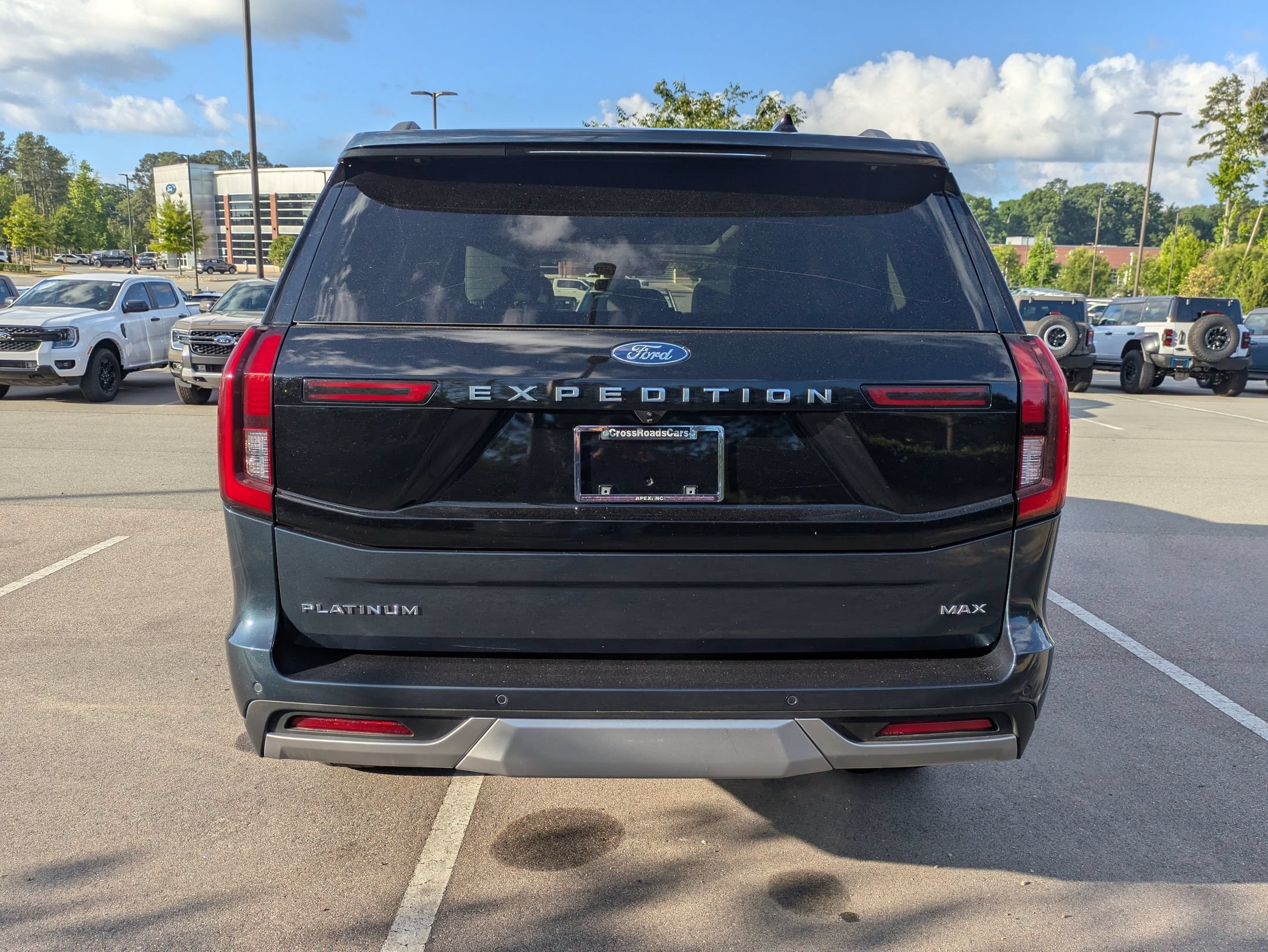 Certified 2025 Ford Expedition Max Platinum w/ Driver's Package AWD/4WD image 5