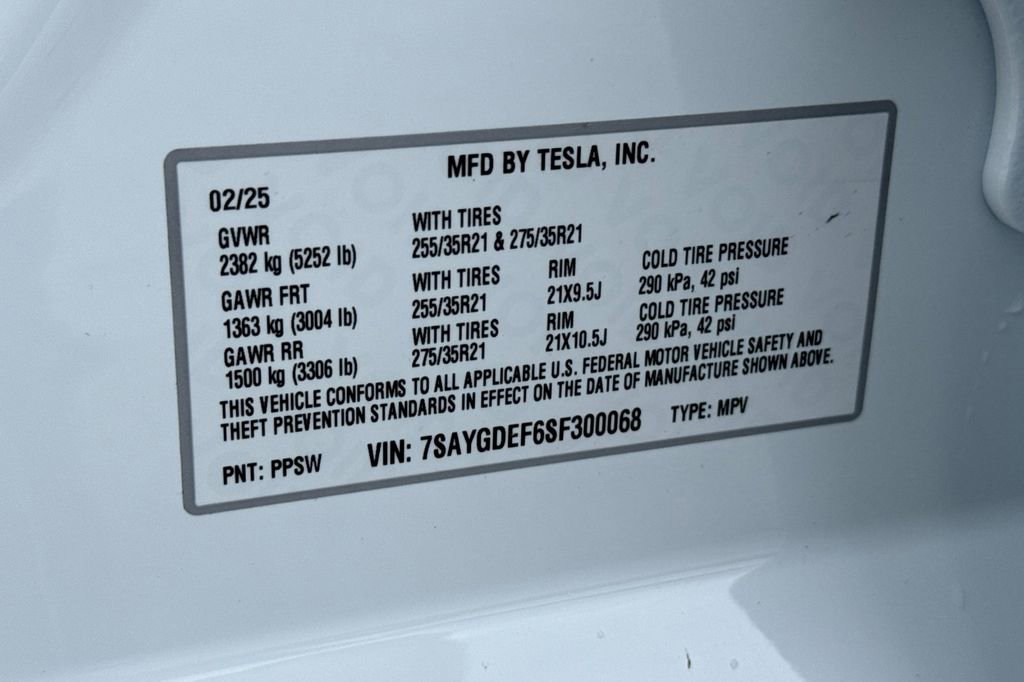 Used 2025 Tesla Model Y Performance image 27