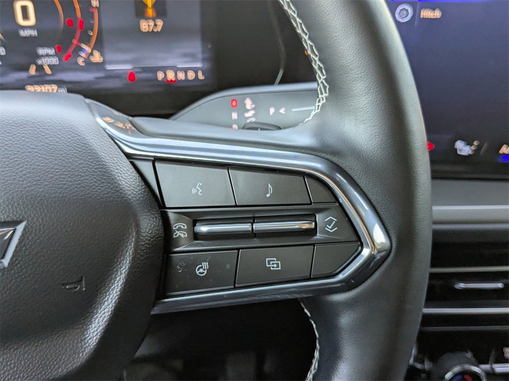 Certified 2025 Chevrolet Traverse LT image 21