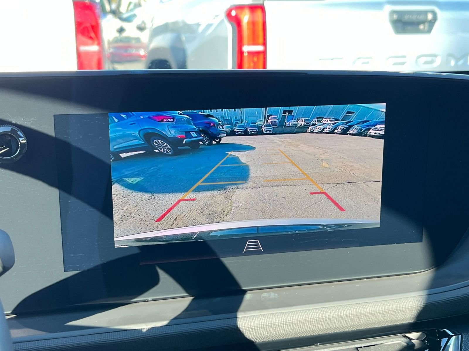 Used 2025 Buick Envista Sport Touring image 22