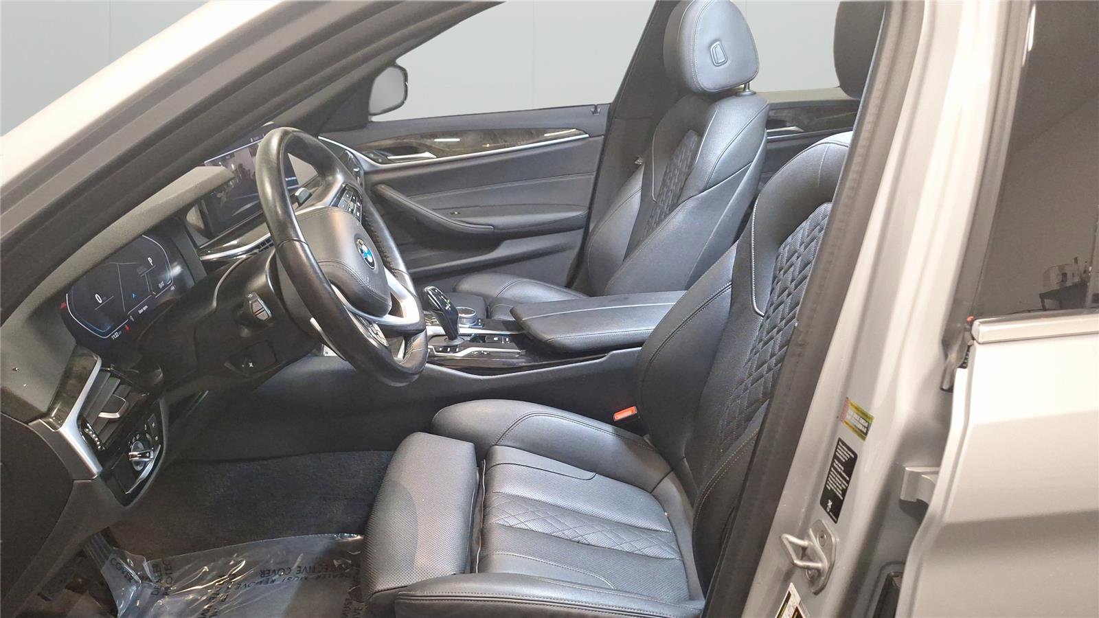 Used 2021 BMW 530i xDrive w/ Convenience Package AWD/4WD image 10