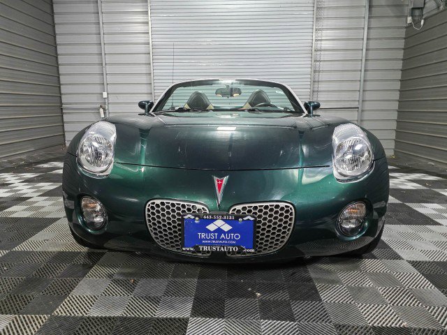 Used 2009 Pontiac Solstice Convertible w/ Premium Package RWD image 4