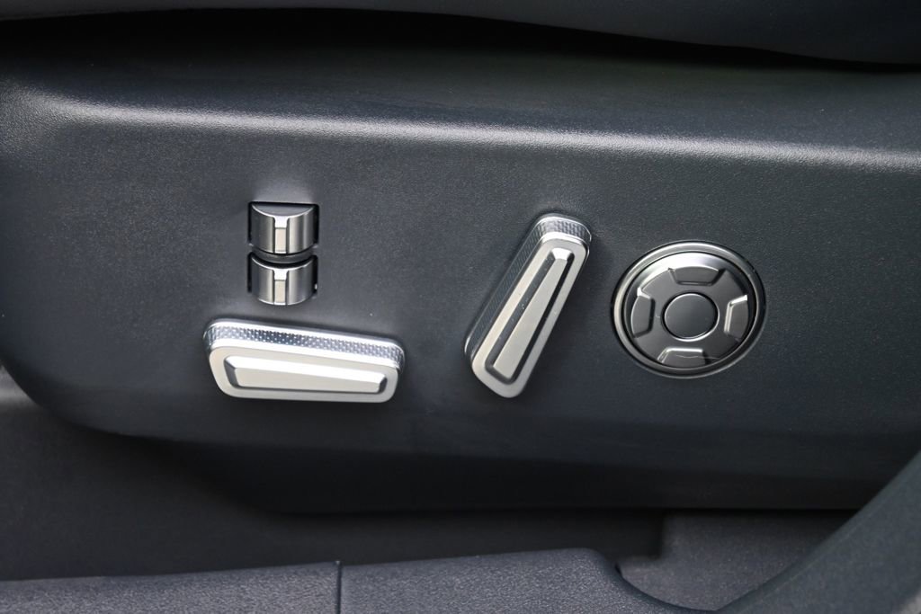 New 2026 Lincoln Nautilus Black Label image 14