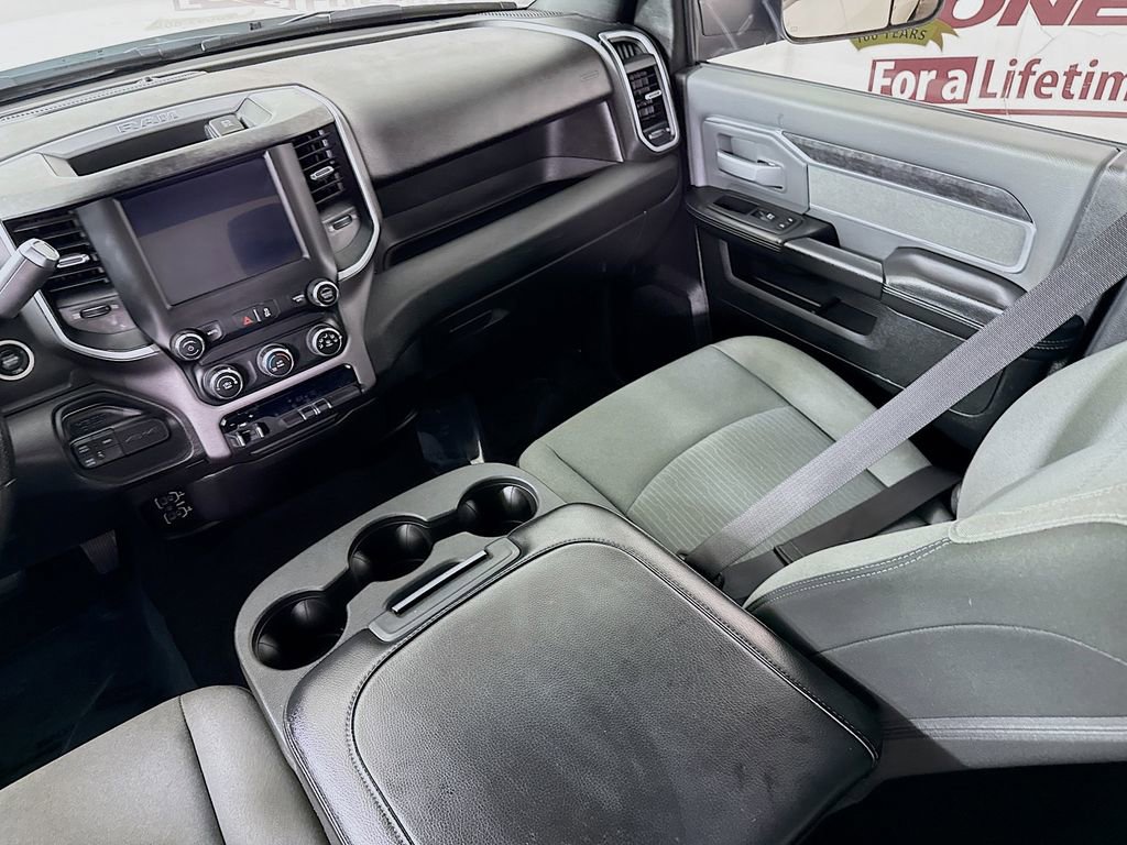 Used 2022 RAM 3500 Big Horn image 27