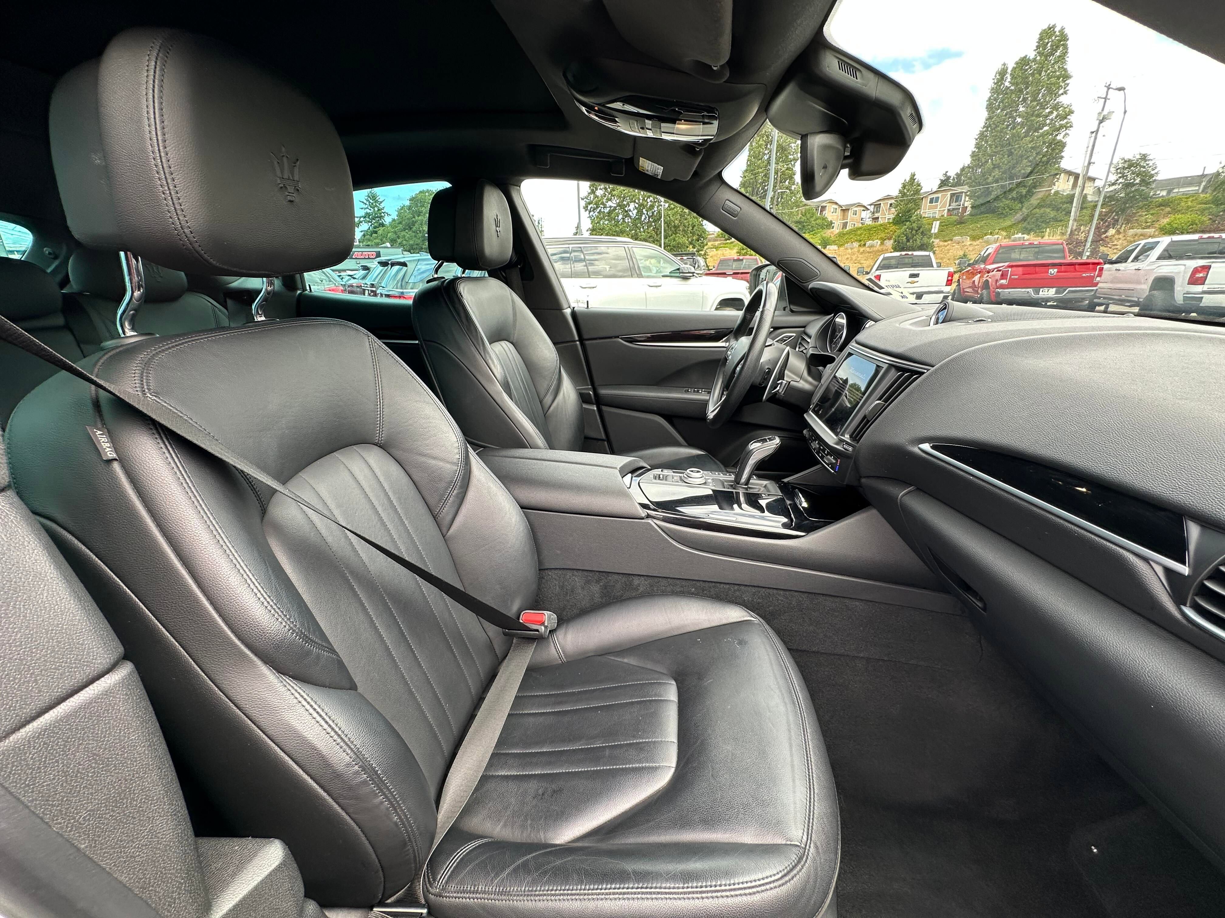 Used 2023 Maserati Levante Modena image 13