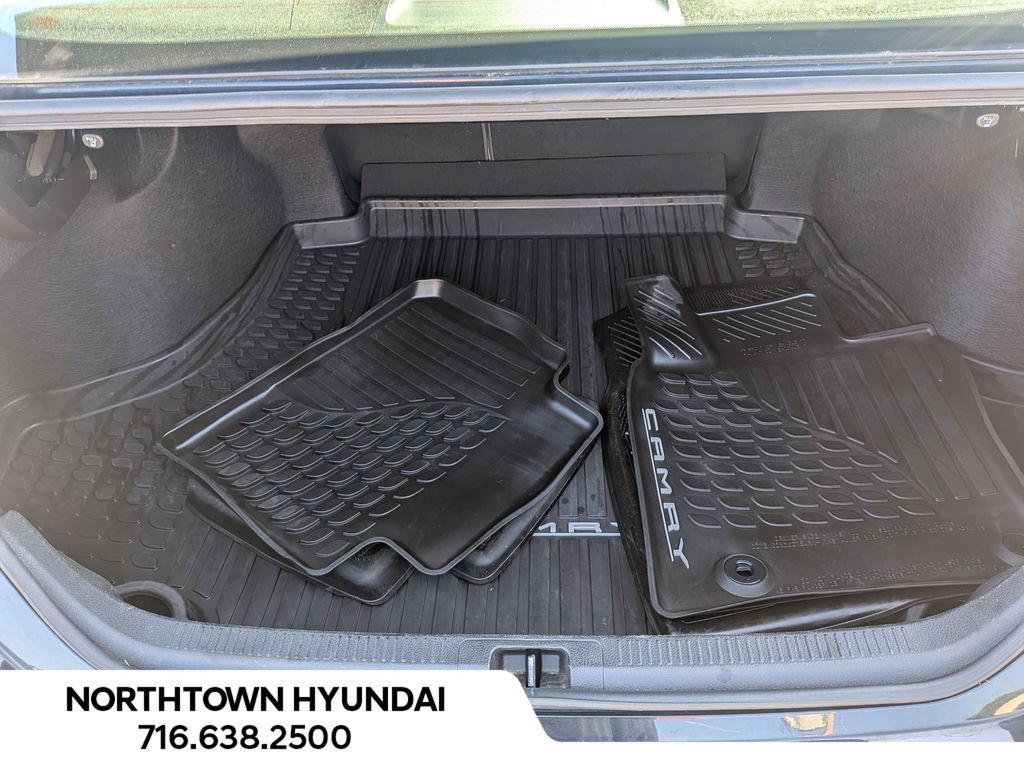 Used 2019 Toyota Camry XSE FWD image 33