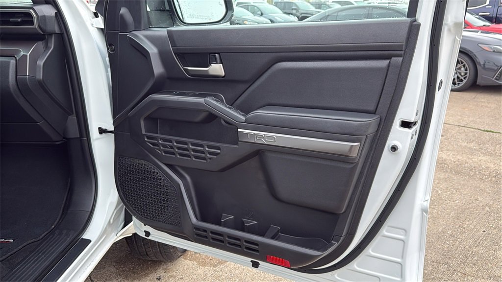 Used 2025 Toyota Tacoma TRD Sport image 31
