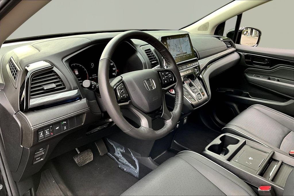 Used 2025 Honda Odyssey Elite image 14