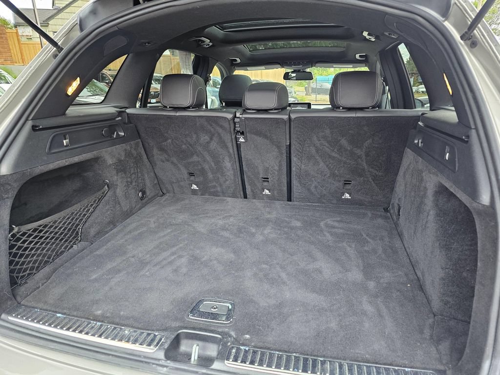 Used 2019 Mercedes-Benz GLC 300 4MATIC image 15