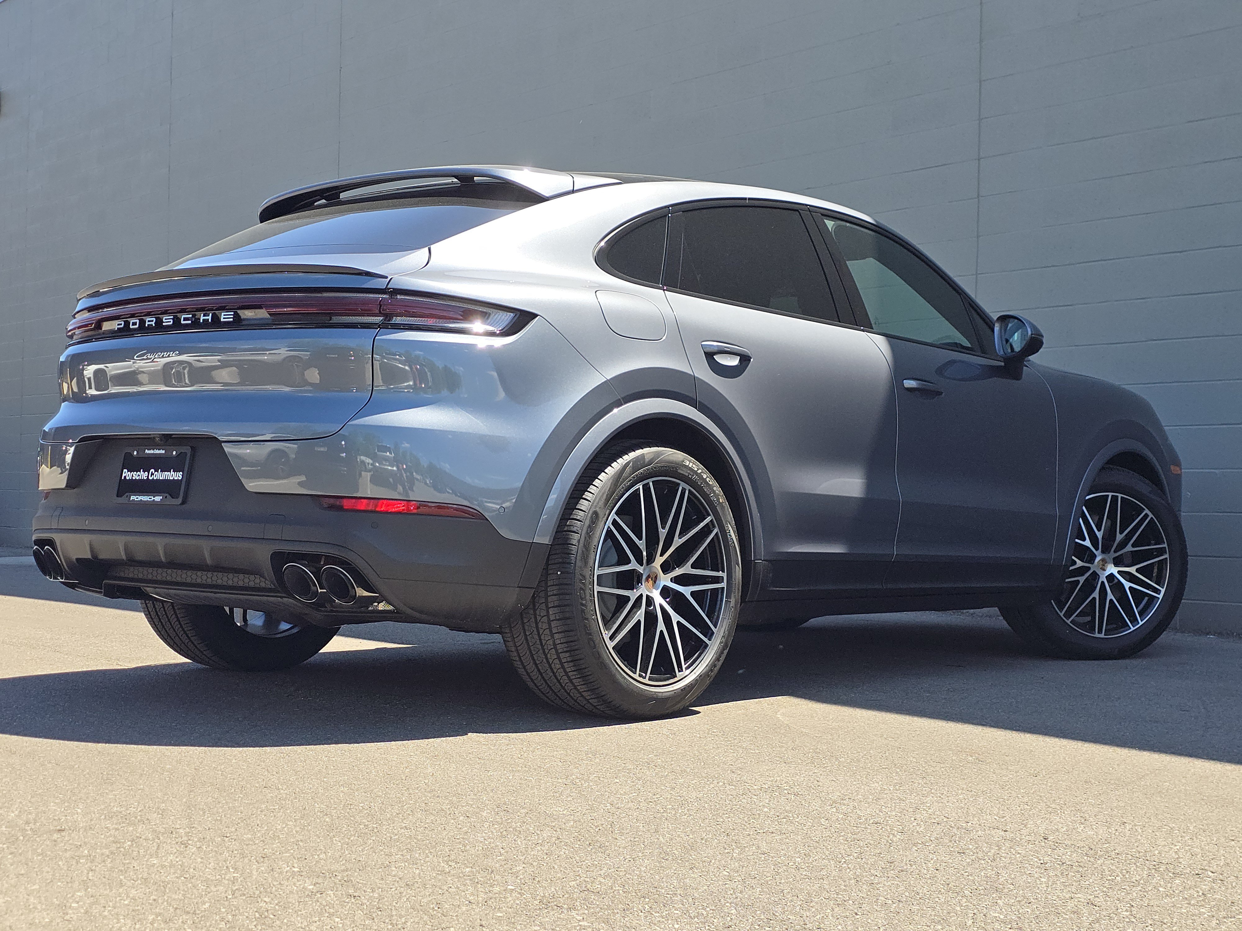 New 2026 Porsche Cayenne Coupe AWD/4WD image 9