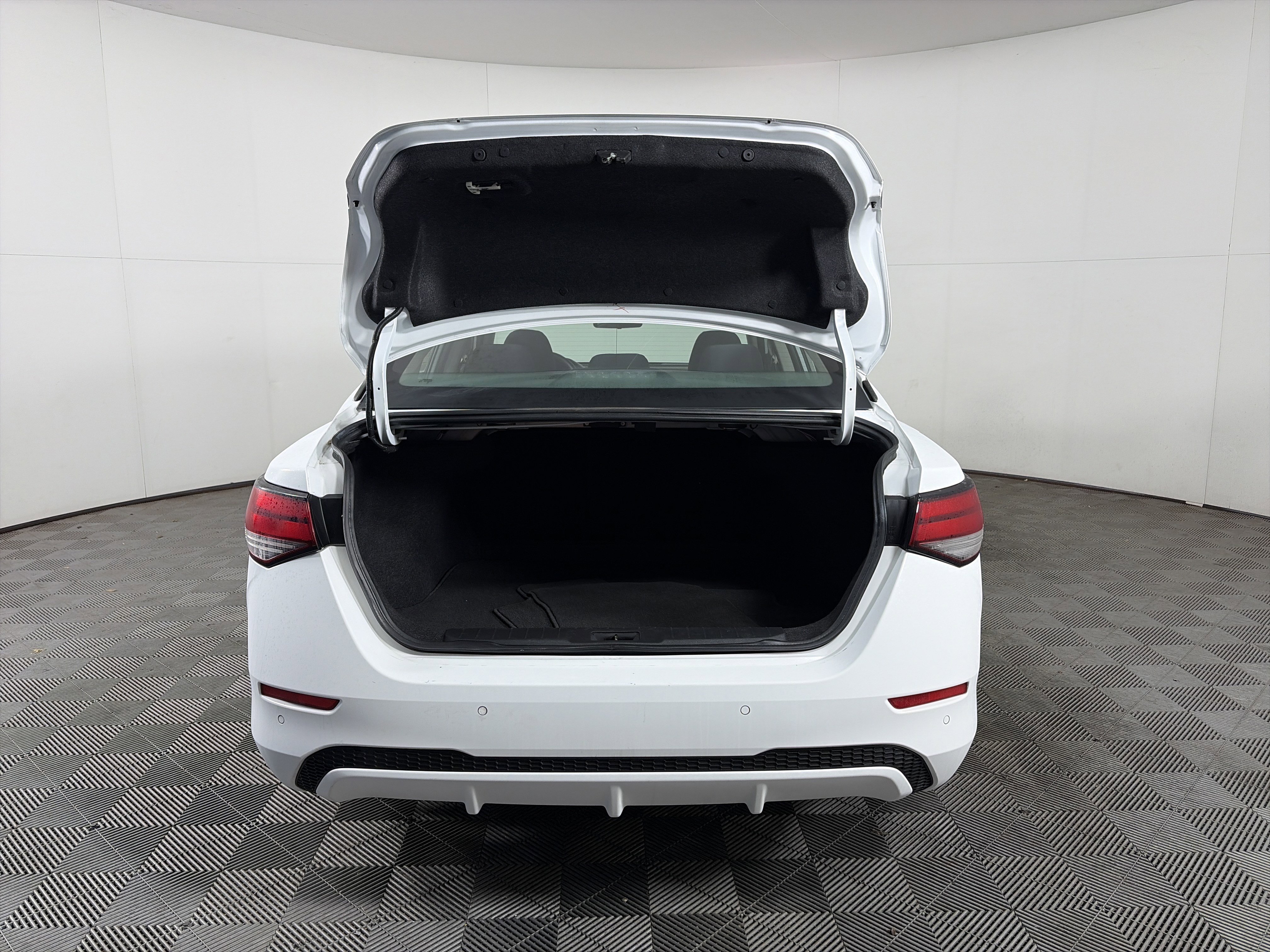 Certified 2024 Nissan Sentra SV image 18