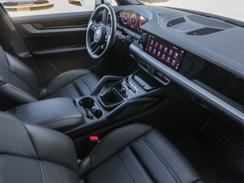 Certified 2024 Porsche Cayenne S image 37