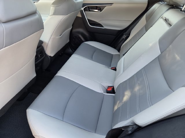 Used 2025 Toyota RAV4 XLE Premium FWD image 24