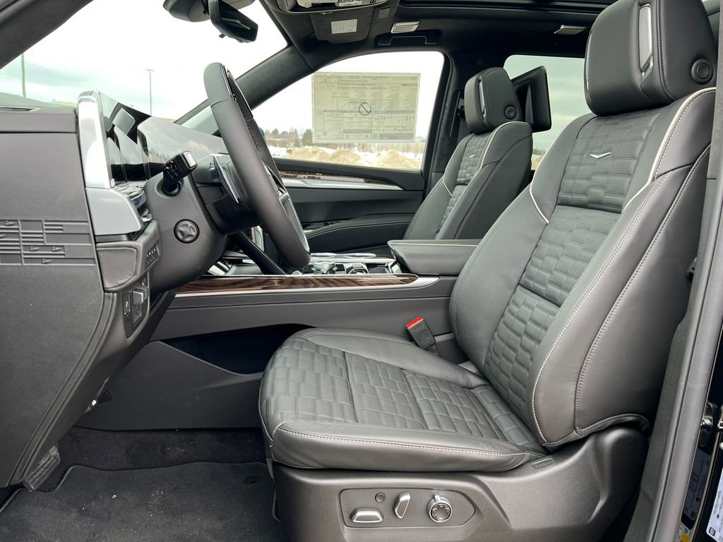 New 2026 Cadillac Escalade Platinum Sport w/ LPO, ONYX Package image 3
