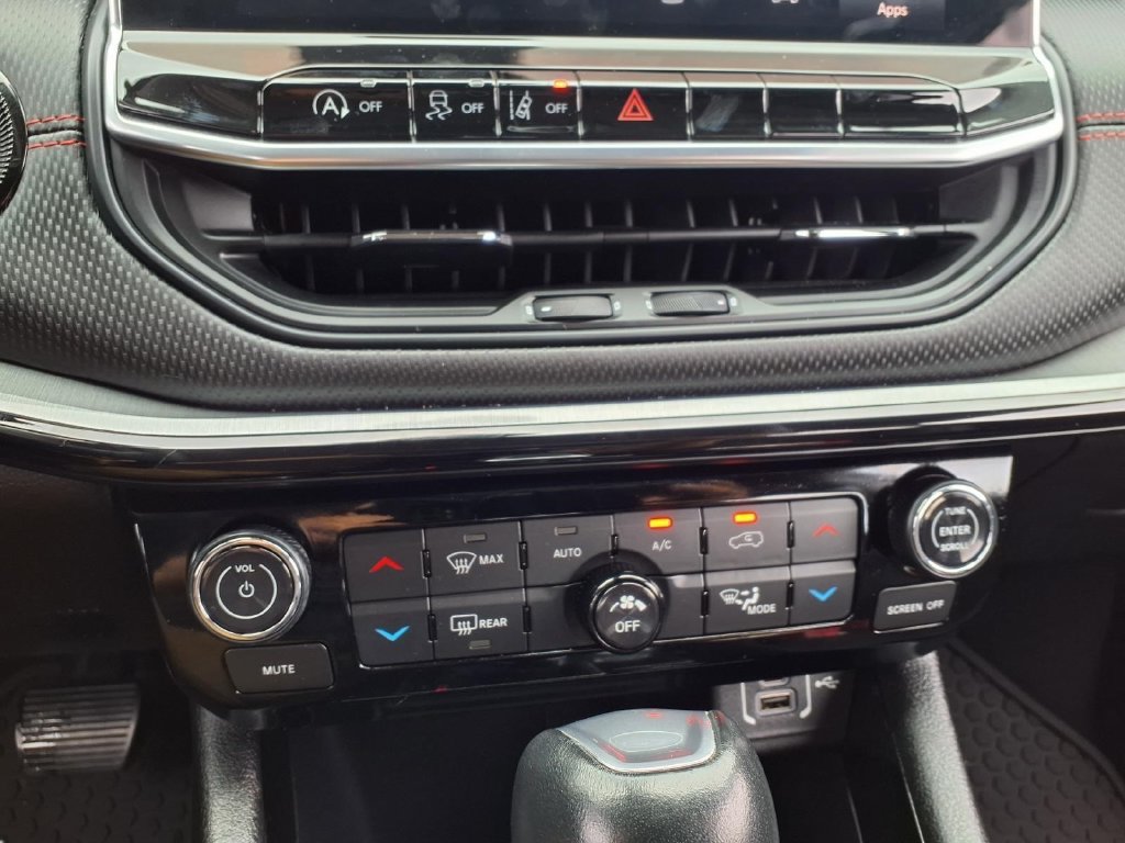 Used 2022 Jeep Compass Trailhawk w/ Sun and Sound Group AWD/4WD image 9