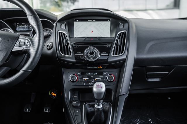 Used 2018 Ford Focus ST w/ Equipment Group 401A image 12
