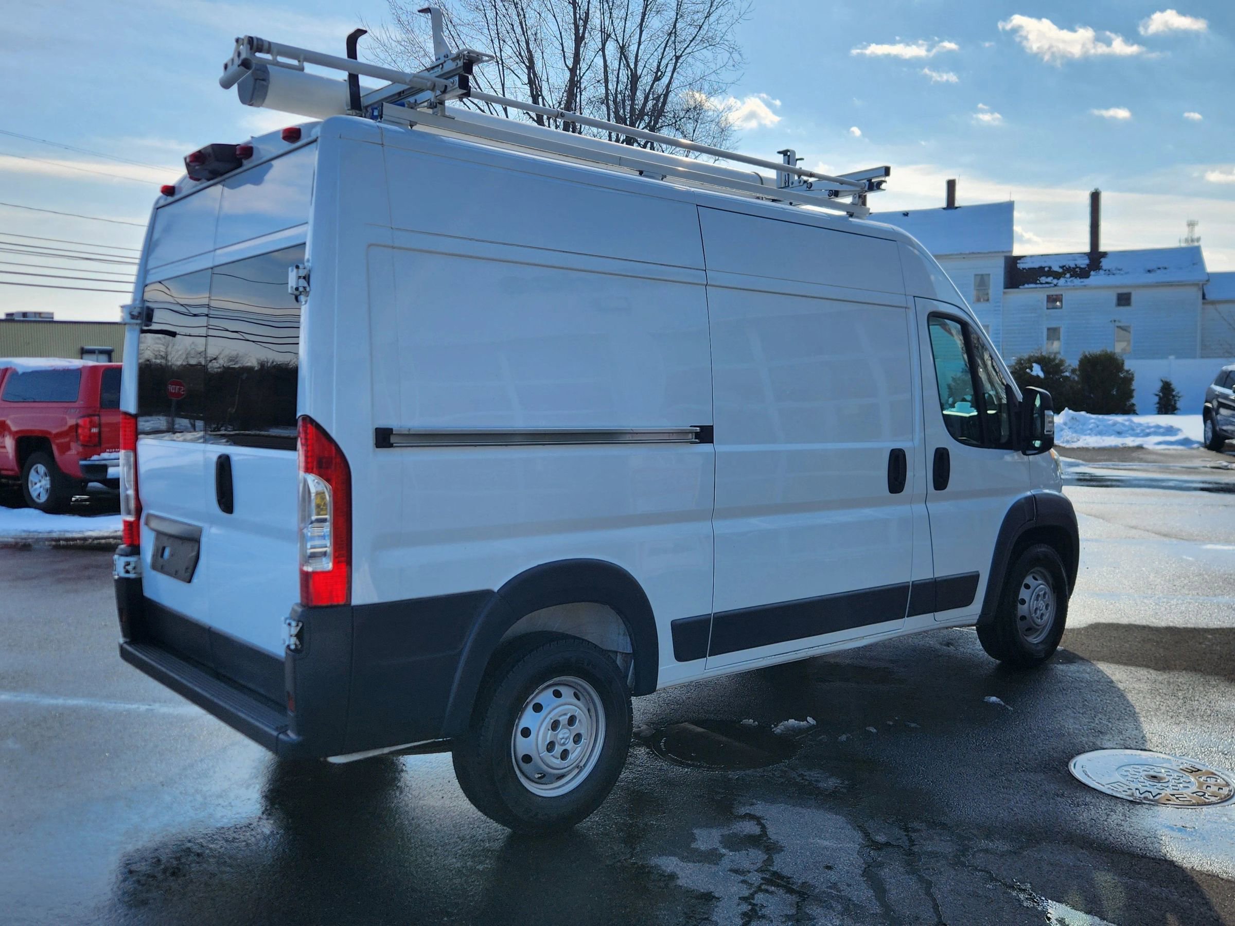 Used 2018 RAM ProMaster 2500 w/ Interior Convenience Group image 15