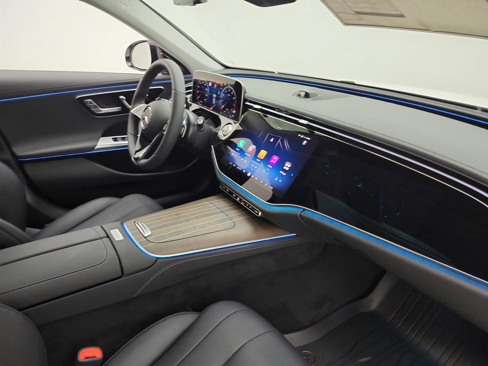 New 2027 Mercedes-Benz E 450 4MATIC Sedan image 15