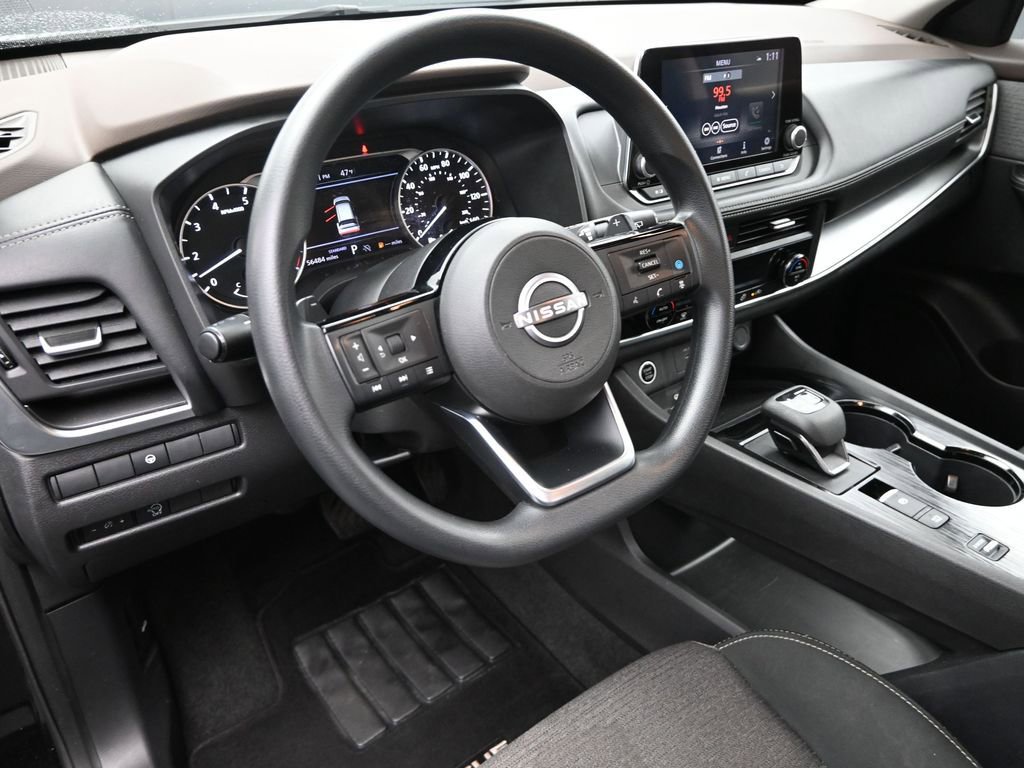 Used 2023 Nissan Rogue SV image 16
