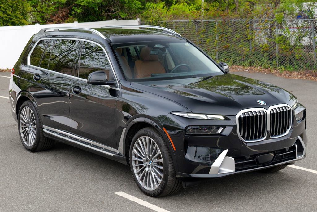 Used 2024 BMW X7 xDrive40i w/ Executive Package AWD/4WD image 9
